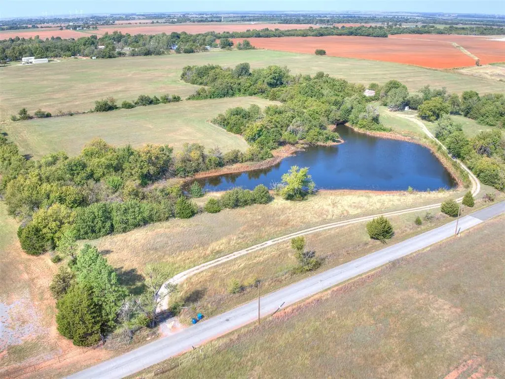 215 N Cemetery RD, Tuttle, OK 73089