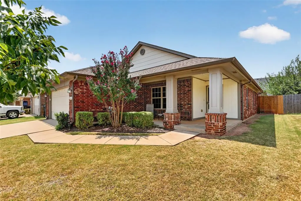 18205 Viento DR, Edmond, OK 73012