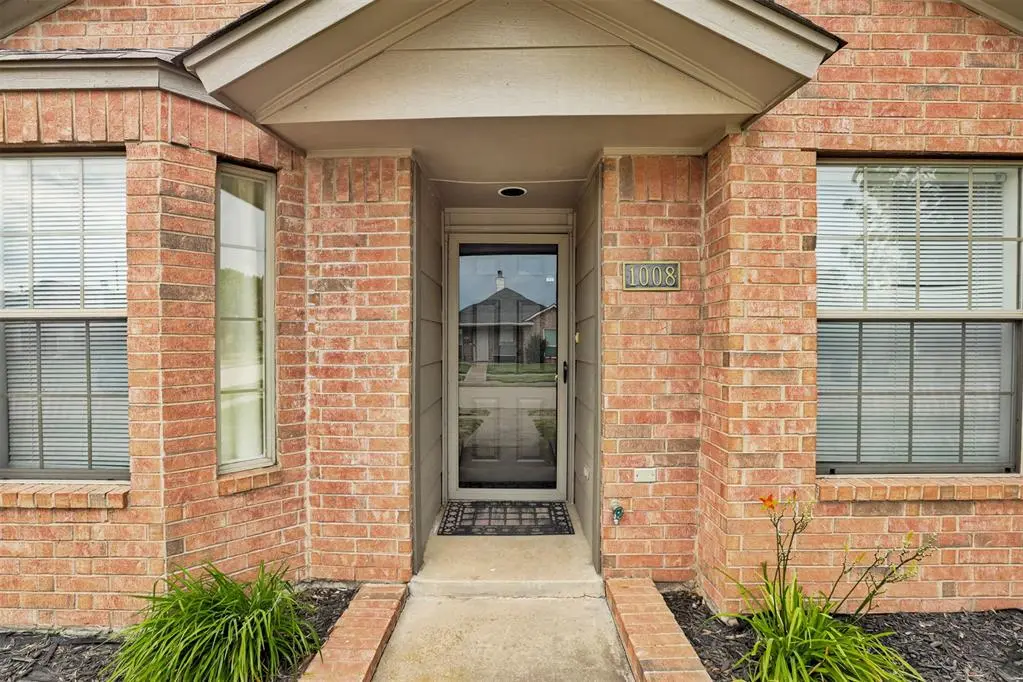 1008 SW 23rd ST, Moore, OK 73170