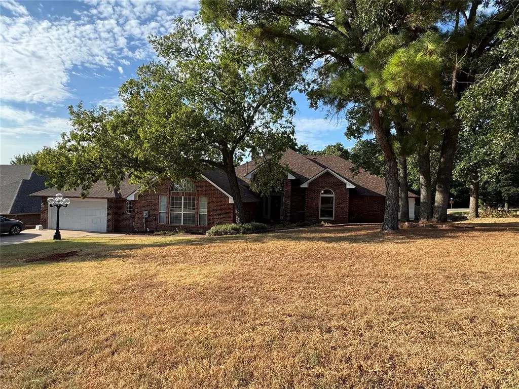11527 Country LN, Midwest City, OK 73130