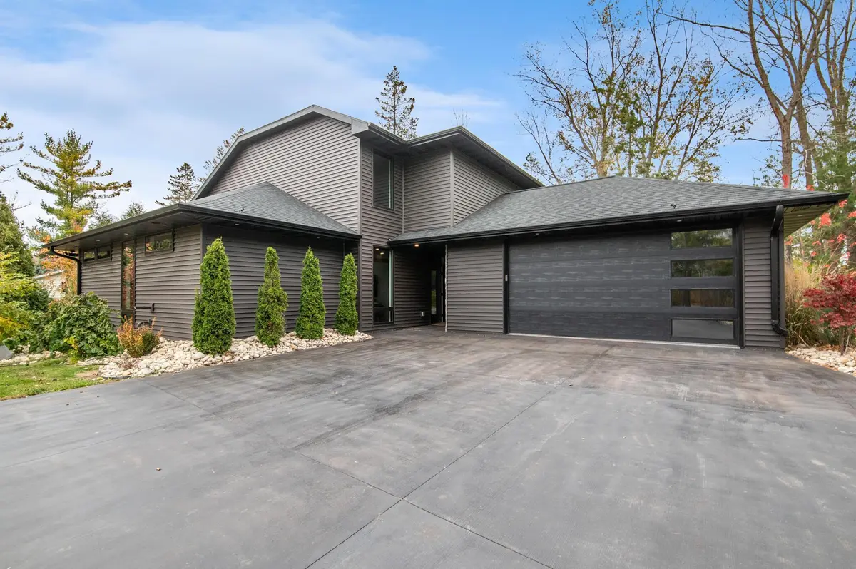 624 E CIRCLE RIDGE PL, Sturgeon Bay, WI 54235