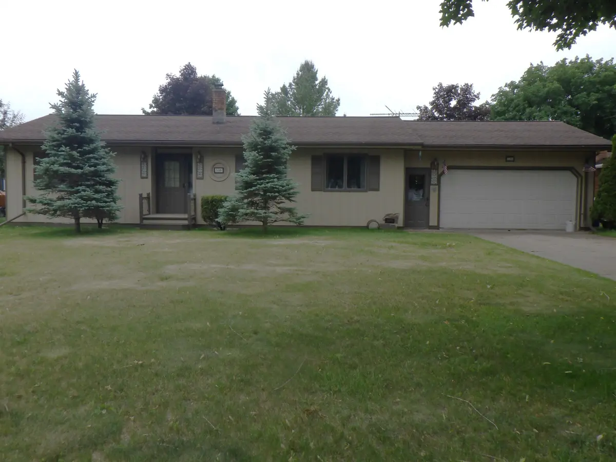 305 RIVERVIEW DR, Marion, WI 54950