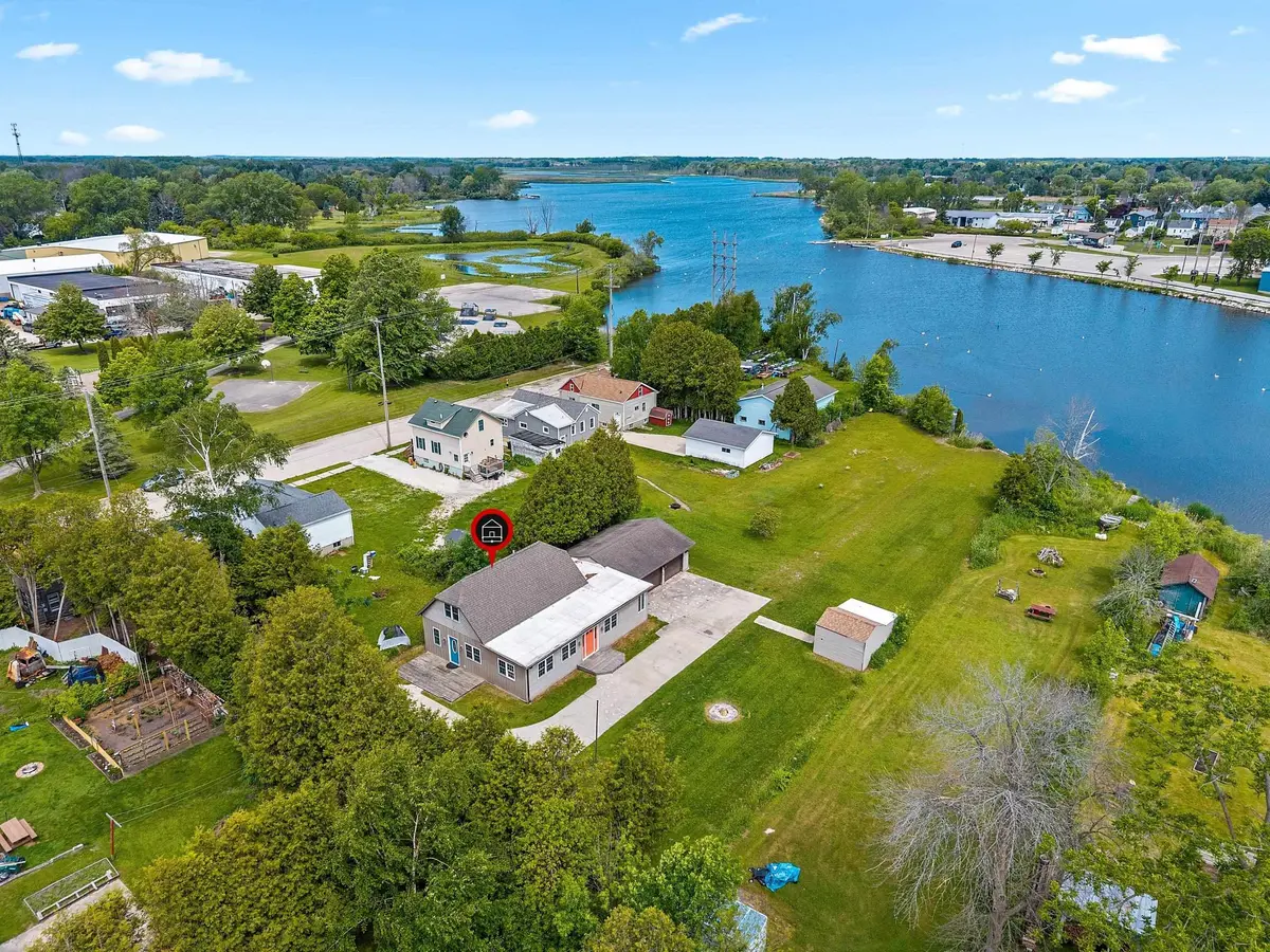 1411 SCHOOL ST, Two Rivers, WI 54241