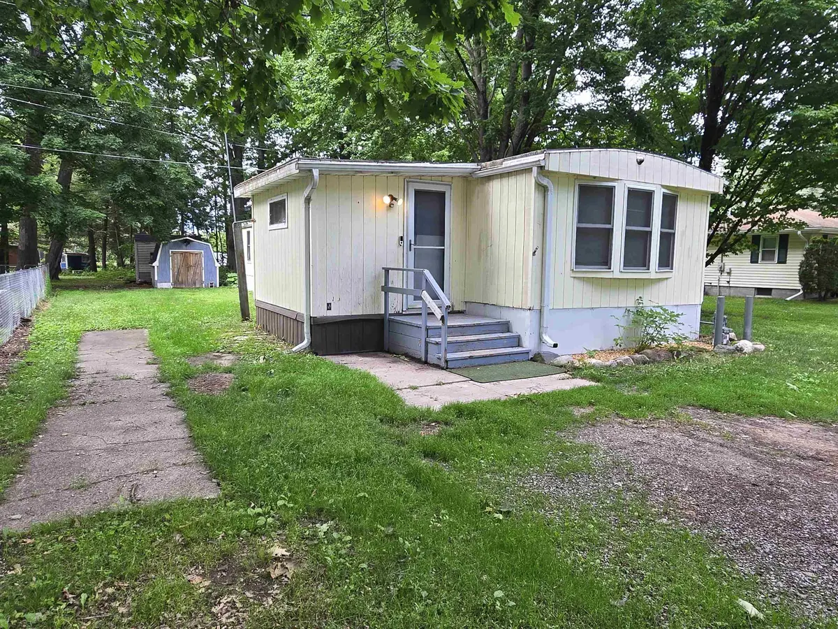 W5120 SHADY LN, Shawano, WI 54166-6816