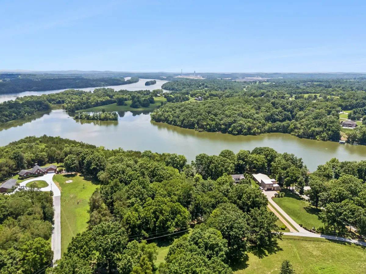 1012 S Wrights Ct, Gallatin, TN 37066