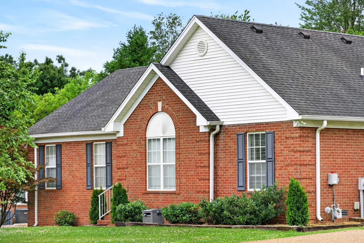309 Cherry Ln, White House, TN 37188