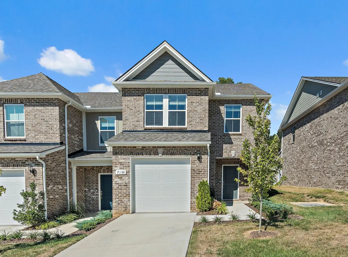 7136 Mapleside Ln, Fairview, TN 37062