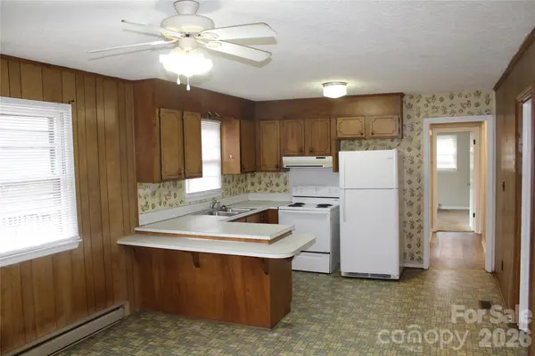 1156 Oak Forest DR, Morganton, NC 28655