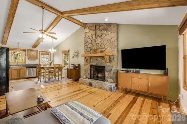 517 Pheasant ST, Lake Lure, NC 28746