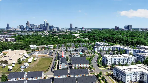 2111 Isom ST, Charlotte, NC 28208