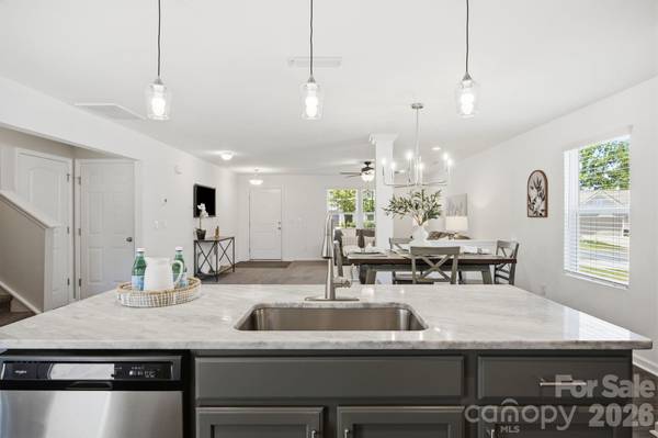 134 Clove Hitch DR, Statesville, NC 28677