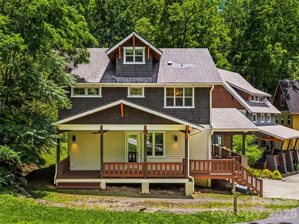 25 Shady Park LN, Asheville, NC 28804