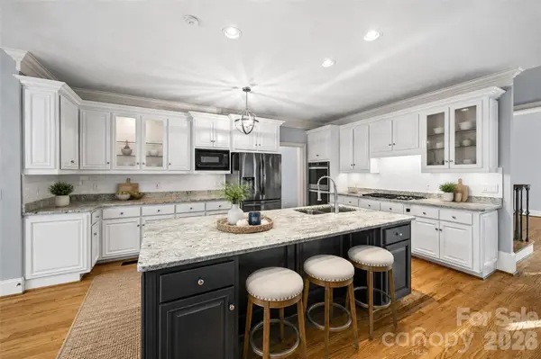 9331 Whispering Wind DR, Charlotte, NC 28277