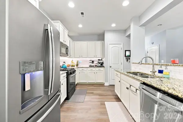 7211 Barefoot Forest DR, Charlotte, NC 28269
