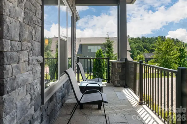 769 Daniel Circle DR, Mills River, NC 28759