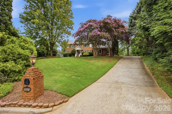 1511 Prancer LN, Gastonia, NC 28056