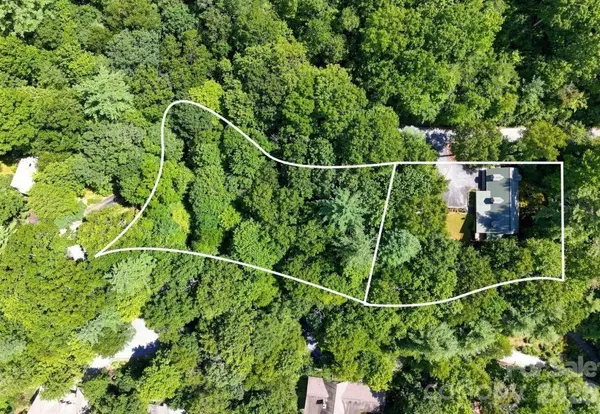 130 Cherokee CIR, Lake Toxaway, NC 28747
