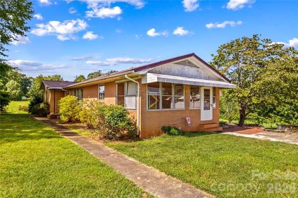 6714 W NC 10 HWY, Vale, NC 28168