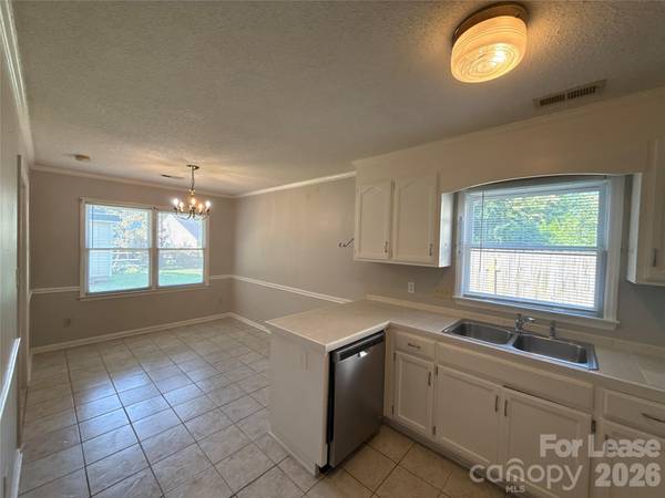7638 Campbell Creek LN, Charlotte, NC 28212