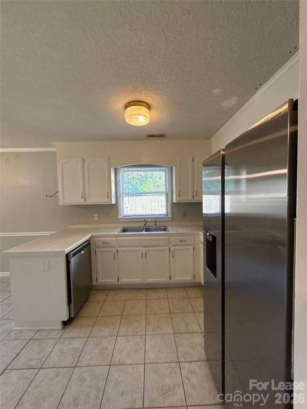 7638 Campbell Creek LN, Charlotte, NC 28212