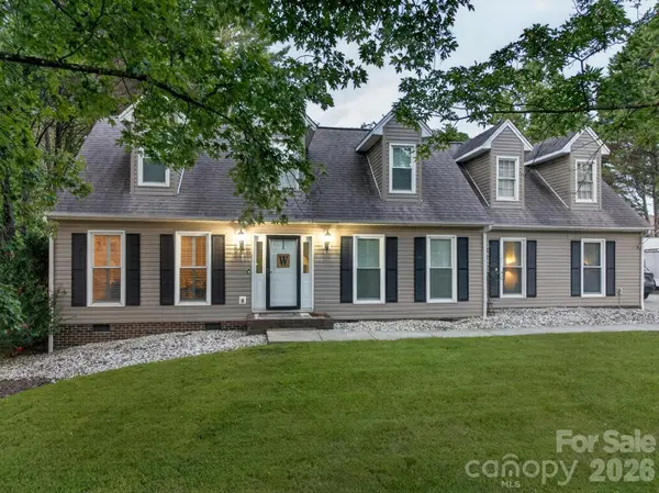 922 Plantation DR, Lenoir, NC 28645