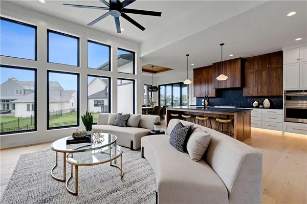 18109 Cody ST, Overland Park, KS 66013