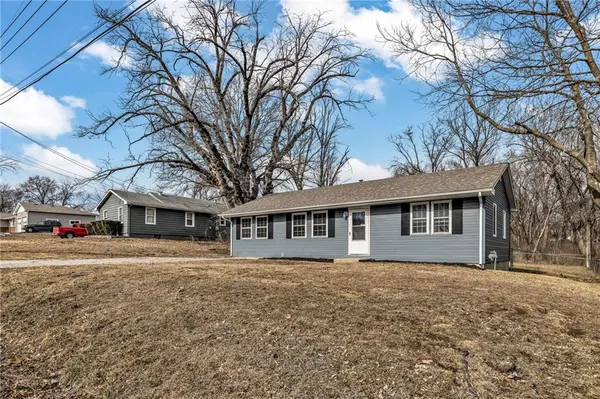 5300 NE 62nd ST, Kansas City, MO 64119