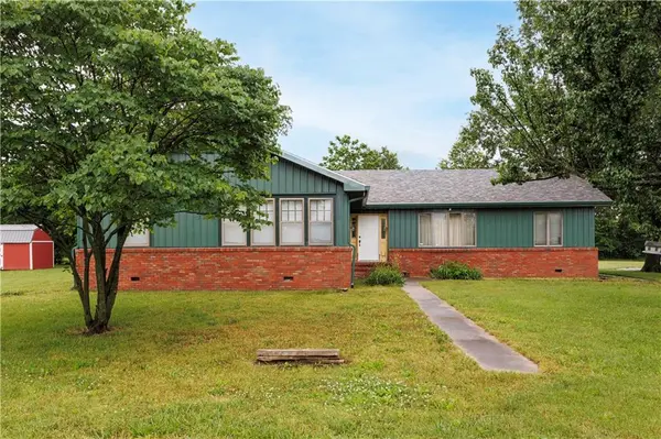 3068 HWY 169 HWY, Liberty, KS 67351