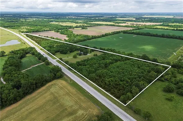 3068 HWY 169 HWY, Liberty, KS 67351