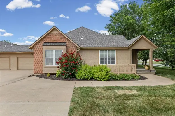 15171 S Symphony DR #3002, Olathe, KS 66062