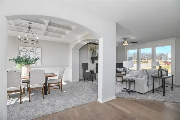 2283 Wabash ST, Olathe, KS 66061