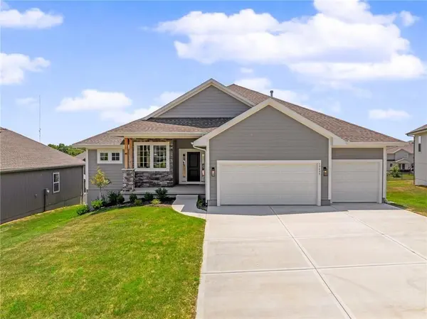 2372 W Wabash ST, Olathe, KS 66061