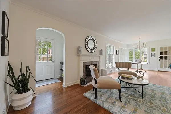8020 Manor RD, Leawood, KS 66206
