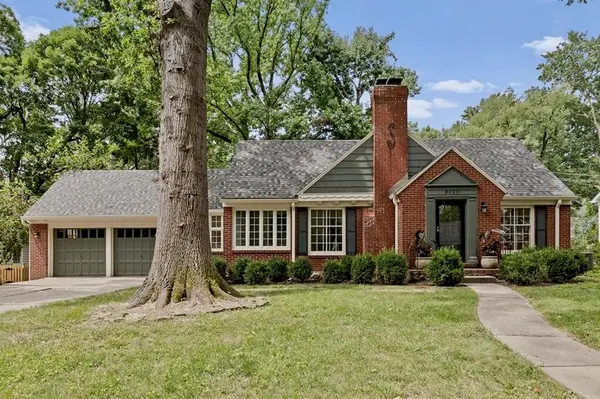 8020 Manor RD, Leawood, KS 66206