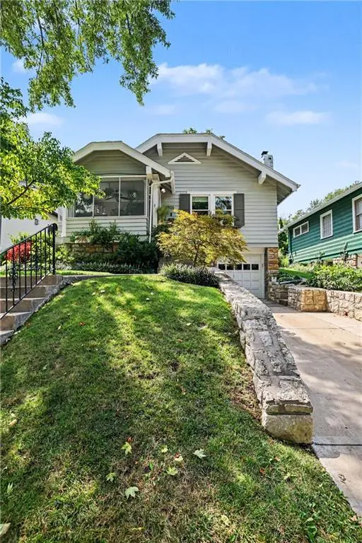 4806 Westwood RD, Kansas City, MO 64112