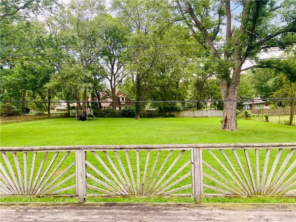 11811 E 53 ST, Kansas City, MO 64133