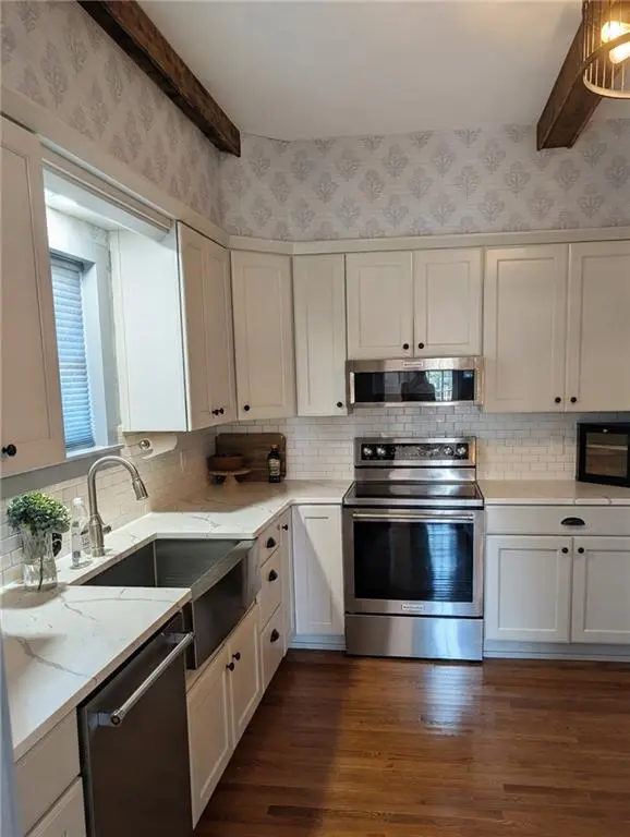 518 W 4th AVE, Garnett, KS 66032
