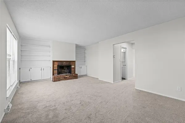 6500 E 128th ST, Grandview, MO 64030