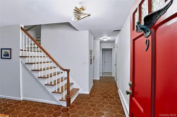 9 Bluejay ST, Spring Valley, NY 10977