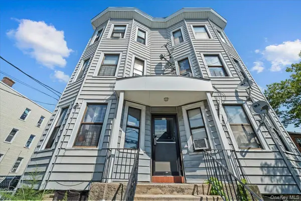 33 Radford ST, Yonkers, NY 10705