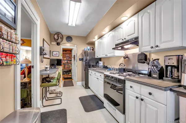 54-55 65th PL, Maspeth, NY 11378