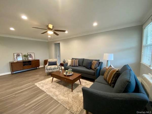 69 Prospect AVE #18W, Hewlett, NY 11557