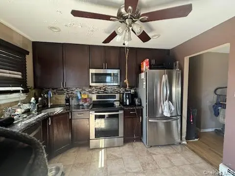320 40th ST, Copiague, NY 11726