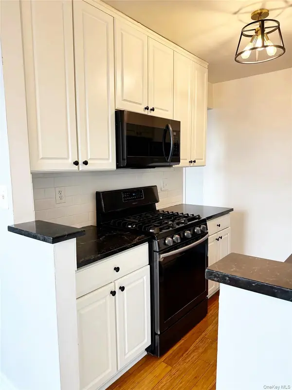 636 N Terrace AVE #6C, Fleetwood, NY 10552