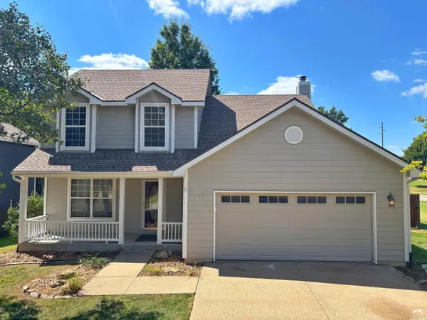 2701 Bluestem DR, Lawrence, KS 66047