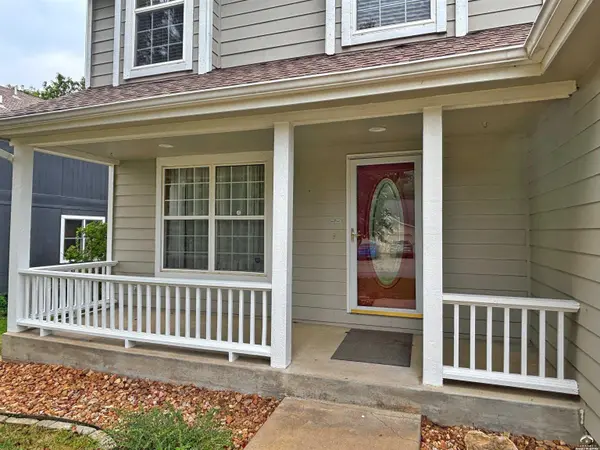 2701 Bluestem DR, Lawrence, KS 66047