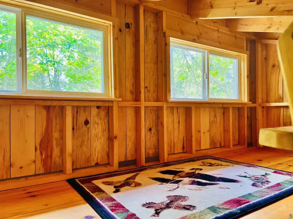109 Sobanja Ln, Grand Marais, MN 55604