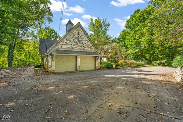 6047 Brokenhurst RD, Indianapolis, IN 46220