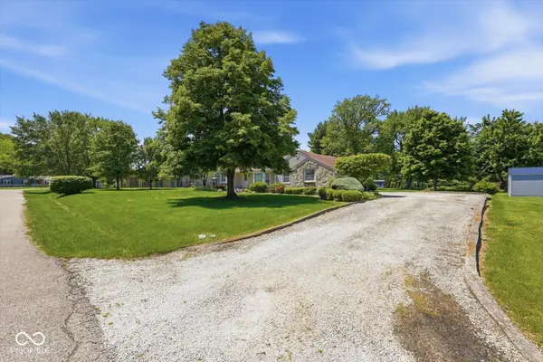 2785 N Fleming CIR, Shelbyville, IN 46176