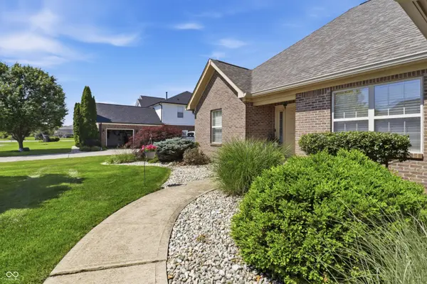 2946 S Colton RD, New Palestine, IN 46163
